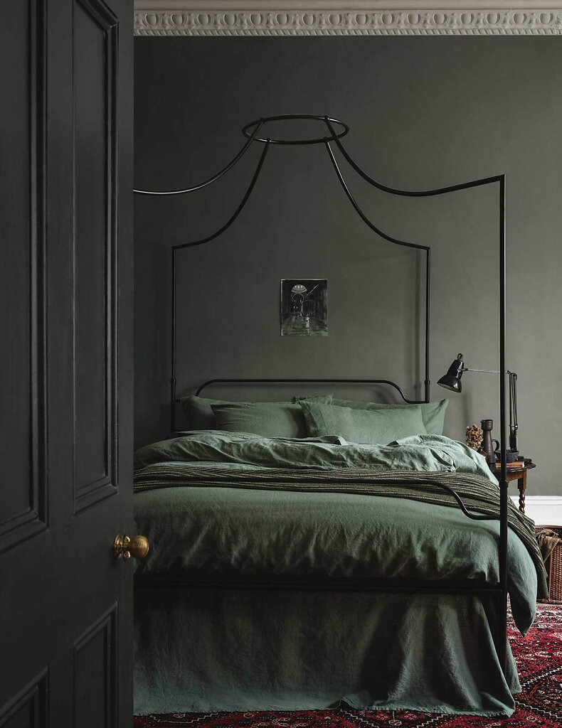 Jon-Day-Photography-wwwjondayphotographycom-PigletinBed-AW24-005.jpg